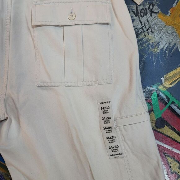 Dockers Khakie Flat Front Cargo Pants, men's 34x30, new with tags, 100% cotton - Picture 10 of 12